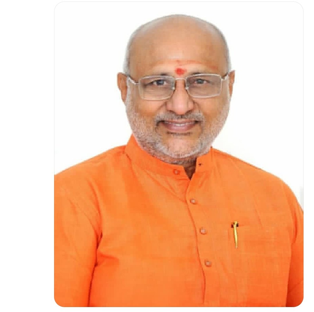 VikasPa01157099's tweet photo. @AmitShah हिन्दुत्व के चेहरा भी है @CPRGuv जी https://t.co/MOSlIORDUm