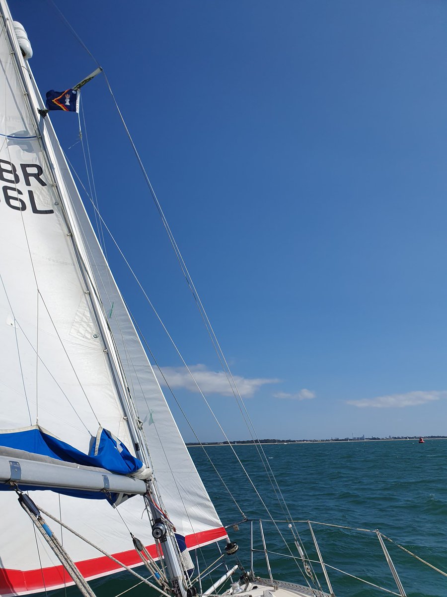 A marvellous day out on the Solent!

Members from <a href="/WessexYeomanry/">Royal Wessex Yeomanry</a> and <a href="/TheWelshCavalry/">1st The Queen’s Dragoon Guards 🏴󠁧󠁢󠁷󠁬󠁳󠁿</a> enjoying the #champagnesailing conditions