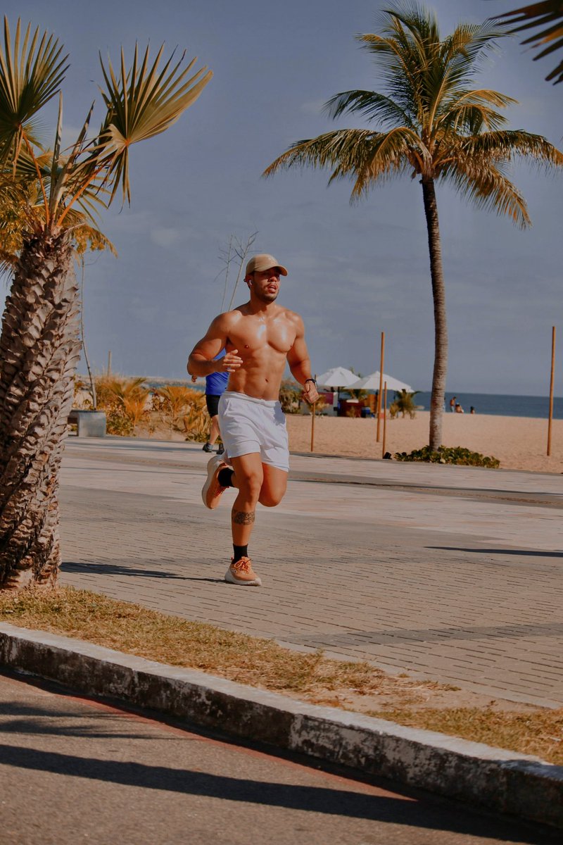 eu_juniorlima's tweet image. Corridinha na orla de Fortaleza.