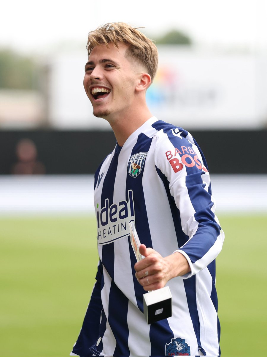HerGameToo_WBA's tweet photo. 1️⃣ First away victory on the road for @WBA
1️⃣ First point on the board for @WBAWomen

Goals from Isaac Price, Jed Wallace and Fran Orthodoxou. ⚽⚽⚽

Positive weekend for the club! 💙💛

#WBA #HerGameToo #HGT https://t.co/DO6Oc8DhkU
