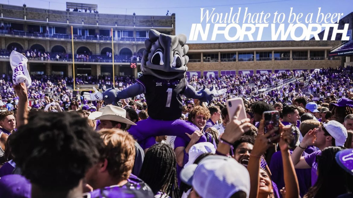 HF_Insider_'s tweet photo. It's about that time! #PackTheCarter https://t.co/sHGdP2rUS9