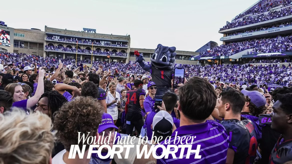HF_Insider_'s tweet photo. It's about that time! #PackTheCarter https://t.co/sHGdP2rUS9