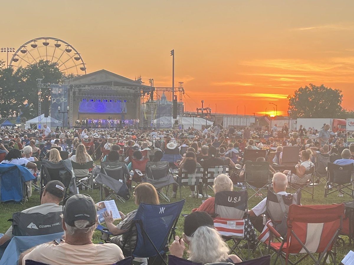 QC Symphony Pops. Blood Sweat and Teas, Chicago , Earth Wind and Fire🎵