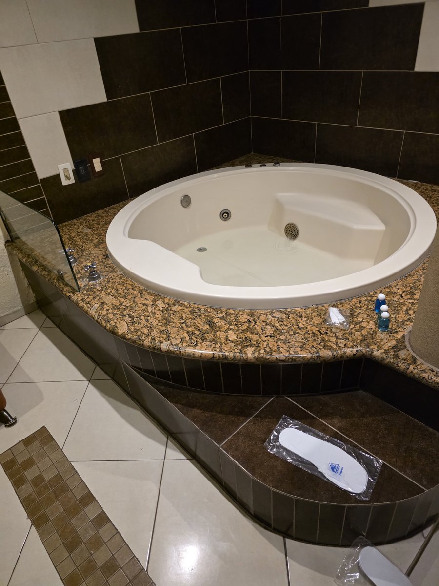 Donde estamos? 

#swinger #swingergdl #parejaswinger #parejasw #parejasswinger #parejassw #trios #sw #inter #intercambios #mhm #trio #triomhm #trio_mhm