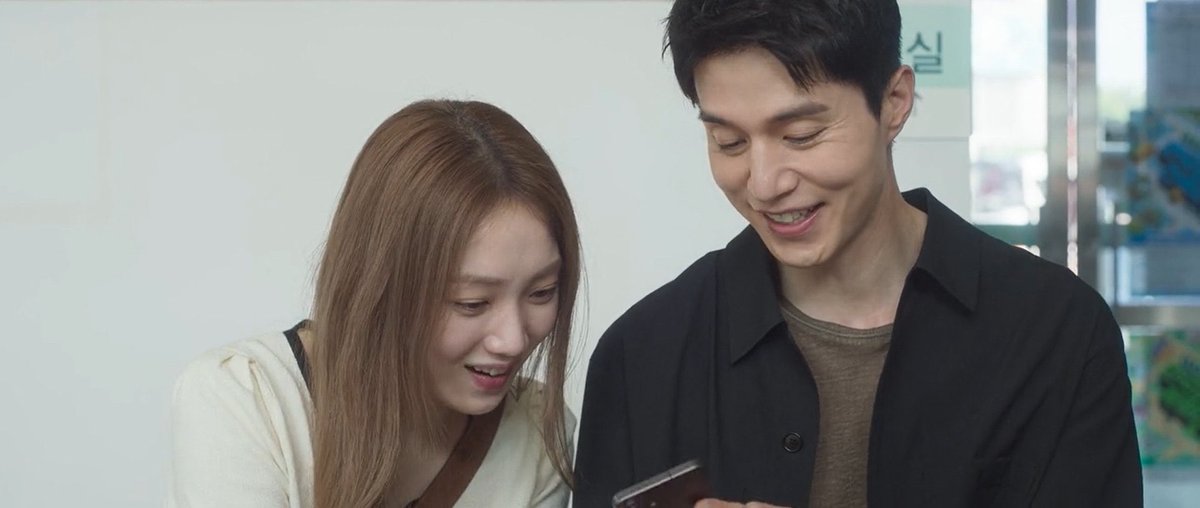 oopsgoeun's tweet image. to surpresa em como o dong wook e a sung kyung entregaram tudo como casal, você sente a leveza e a química deles só de olhar 
#TheNiceGuy