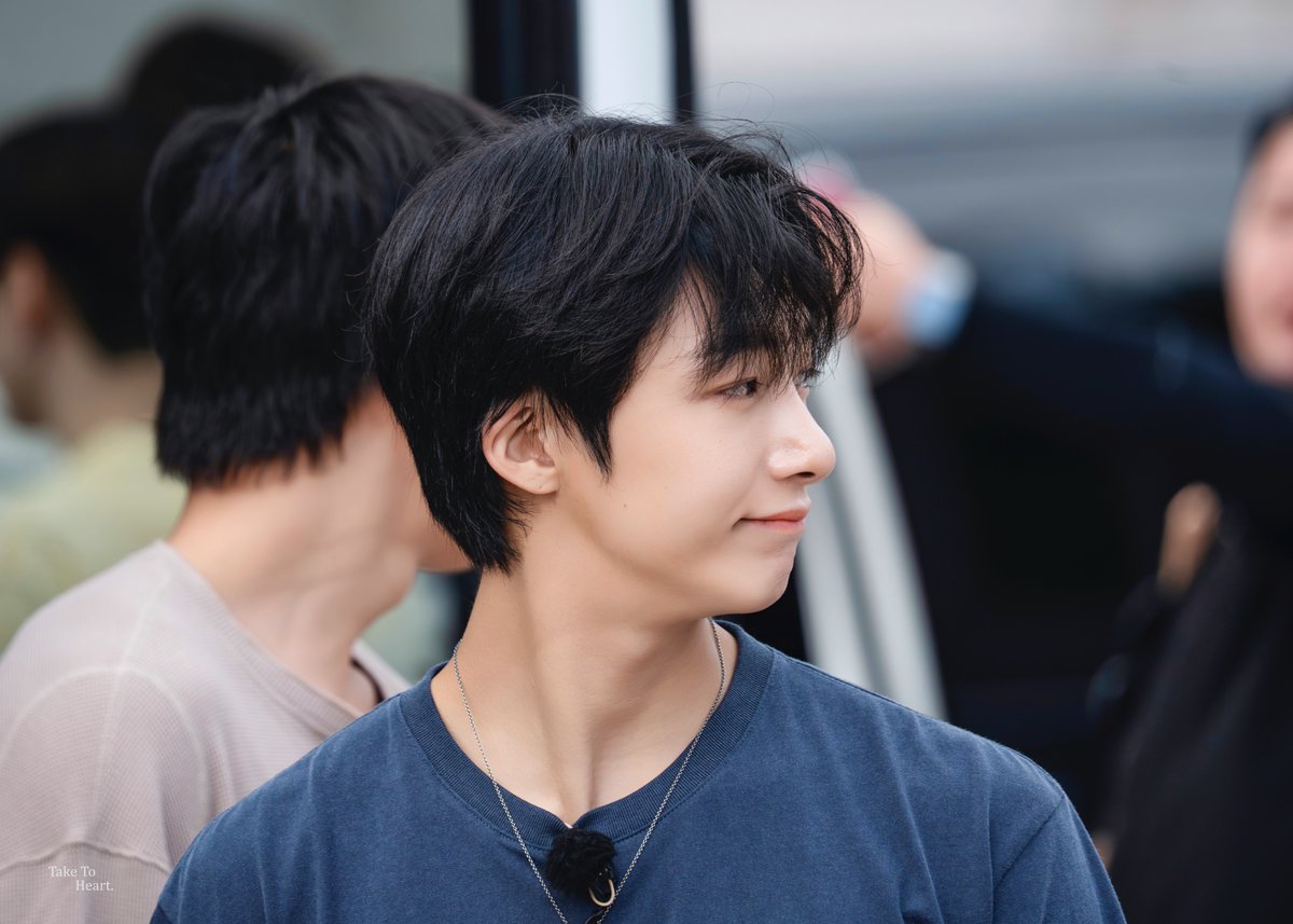 250814 반짝투어 형원
속눈썹 진짜 길다😮
#형원 #HYUNGWON #몬스타엑스 #MONSTAX #MONSTA_X