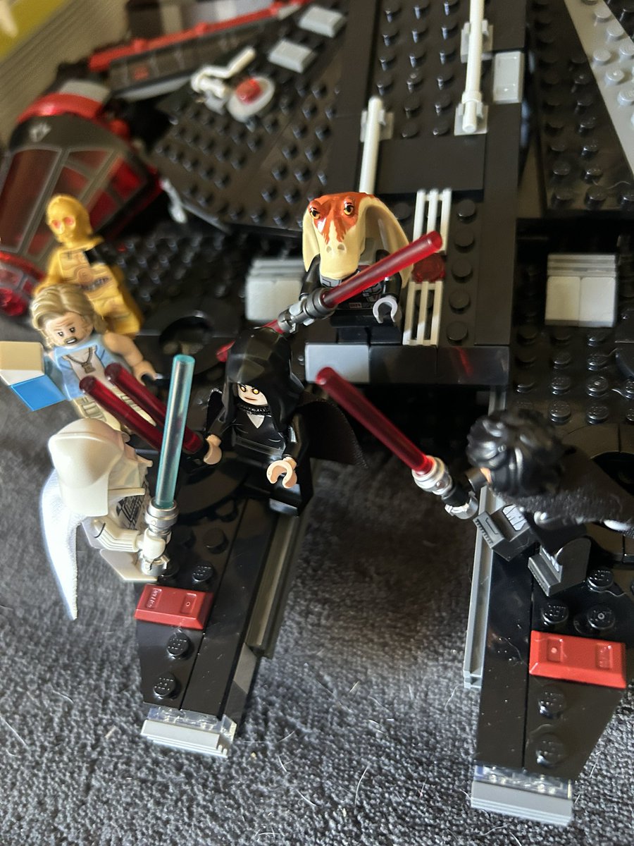 HeyGuysItSpidey's tweet image. Ding fries are done