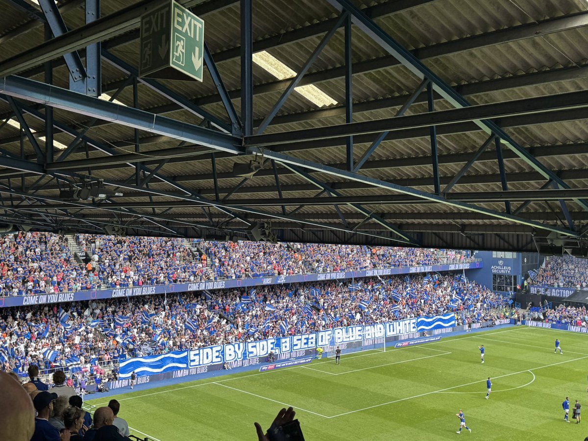 davepecky's tweet image. Feel much better after that game. Considering (injuries apart) the team is only gonna get stronger. Our midfield needs sorting out. Saw glimpses of what Clarke &amp;amp; philogene can do. Not sold on Johnson but overall happy with the performance, don’t feel down after a draw #itfc