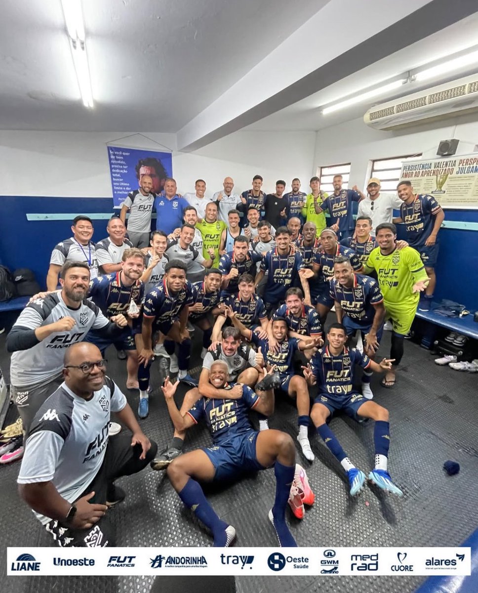 Gedeilson_92's tweet photo. Uma honra, poder está fazendo parte dessa linda trajetória na competição, junto a esse grupo! 🤝👏👏

Classificação para 8ª de final da #CopaPaulista com 2 Rodadas de antecedência!
E a 1ª fase toda invicta, somando 8 jogos e nenhuma derrota! 

“Onde há união,Deus ordena benção”🙏 https://t.co/POnKnAQypG