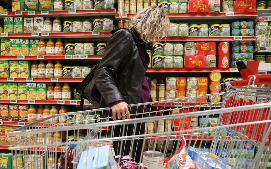 Votre carte Leclerc vous fait économiser 50€ par an

La même rapporte 400€ à Leclerc

Votre carte Carrefour : 60€ d'économies, 500€ de profits

Ce n'est pas un hasard. Mais un espionnage organisé

Voici la vérité sur l'arnaque des cartes de fidélité (et comment y échapper) :