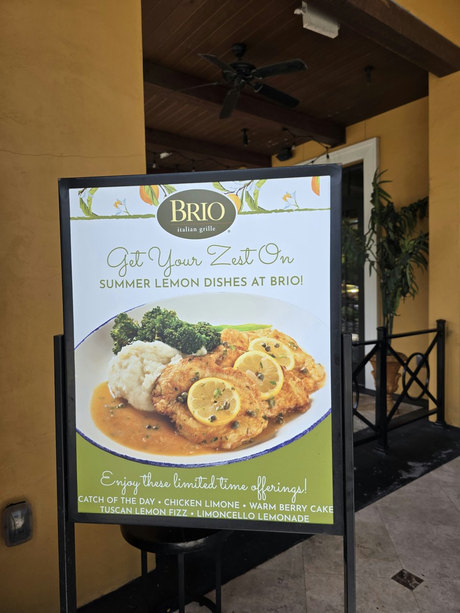 BrowardMall's tweet photo. 🍋 Get Your Zest On at Brio Italian Grille! From our bright &amp; tangy Chicken Limone to irresistible seasonal sips, your taste buds are in for a treat.
#BrioItalianGrille #SummerFlavors #LemonLovers #ProntoLunch #ItalianEats #BrowardMall https://t.co/oi1jW6IiWw