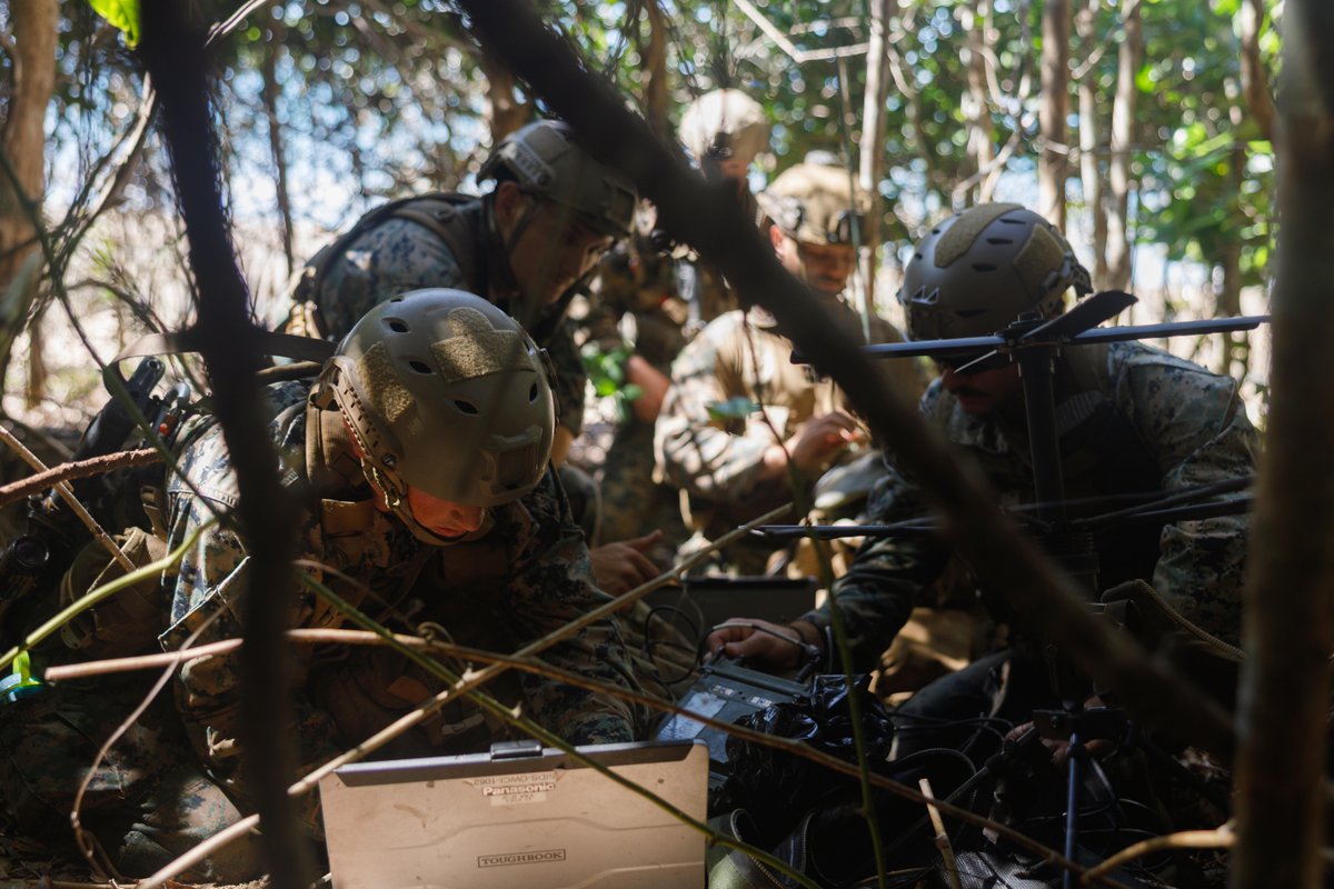 U.S. Marines (@usmc) on Twitter photo #Marines with <a href="/1st_Marine_Div/">1st Marine Division</a> alongside @australianarmy soldiers participate in a beach drill during Exercise Black Jack 25 off the coast of Queensland, Australia.
Black Jack is a bi-annual reconnaissance exchange that strengthens relationships and enhances the capabilities and #Marines with <a href="/1st_Marine_Div/">1st Marine Division</a> alongside @australianarmy soldiers participate in a beach drill during Exercise Black Jack 25 off the coast of Queensland, Australia.
Black Jack is a bi-annual reconnaissance exchange that strengthens relationships and enhances the capabilities and