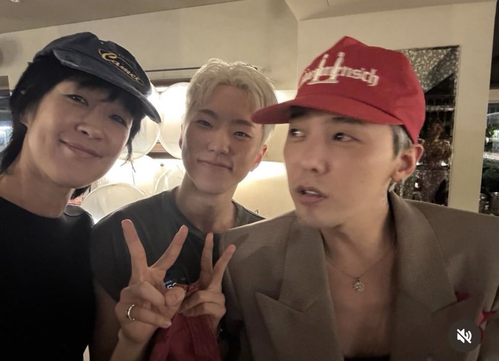 bigbangsvtonleh's tweet photo. HOSHI, HAO AND SEUNGKWAN AT GD’S BDAY PARTY 😭😭😭😭😭 https://t.co/B6kMH4HMTs