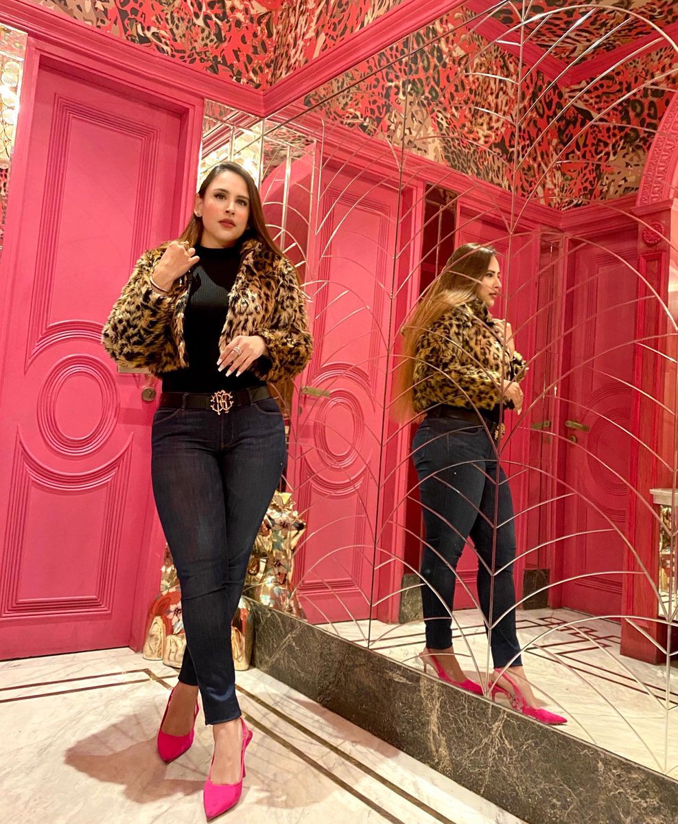 onfidence is my favorite outfit, and today I’m wearing it with a touch of wild 🐆✨

#WildAndClassy #BoldVibes #ConfidenceGoals #QueenEnergy #UnstoppableMe #SlayMode