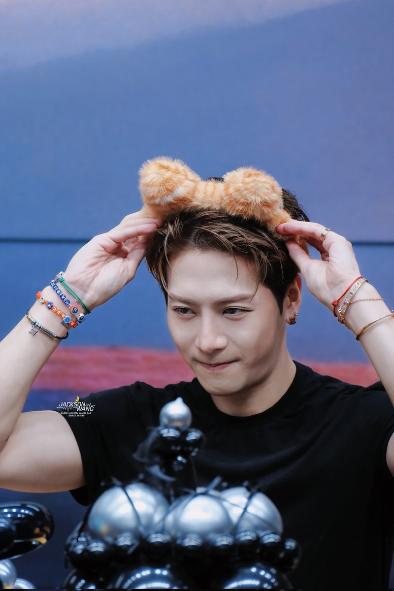 JacksonWang Bar tweet media