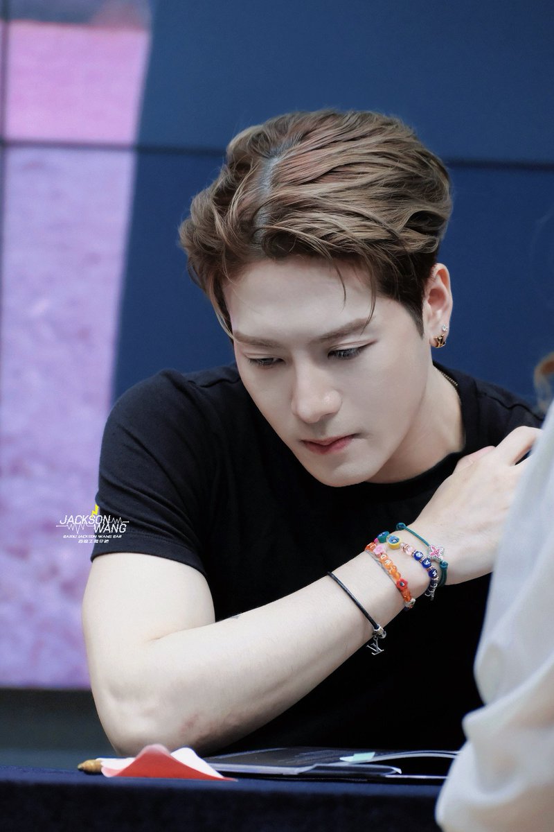 JacksonWang Bar tweet media