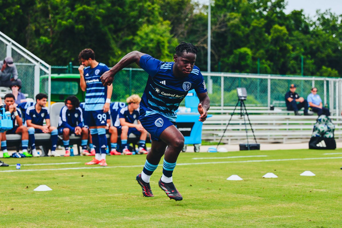 Medgy Alexandre will make his 14th start and has scored six goals in his last four games!

Maouloune Goumballe and Carter Derksen also earn starts today! Goumballe paces the team with three assists, and Derksen has one goal!

#SKCvHOU