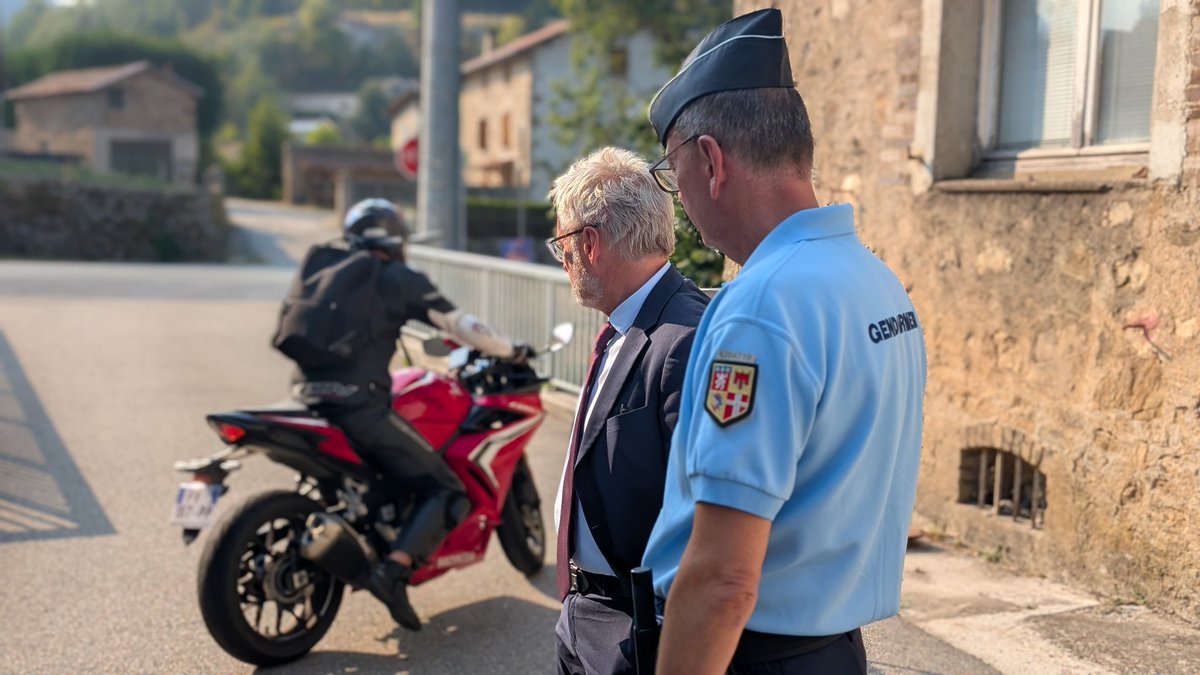 Image de Préfet de la Loire - #RoutePlusSure | Vous êtes nombreux sur les routes en cette fin de week-end, soyez prudents ! 

🚨 C