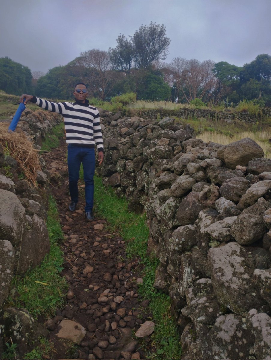 sr_yazeed's tweet photo. The rough drive From Kisoro to the Base camp of Muhabura was an experience to remember, the Nature walk through wheat fields, Iron rocks and welcoming communities made the visit more memorable.
Next time I'll come fully energised to reach the peak 
#ExploreUganda https://t.co/HkMouteqPI