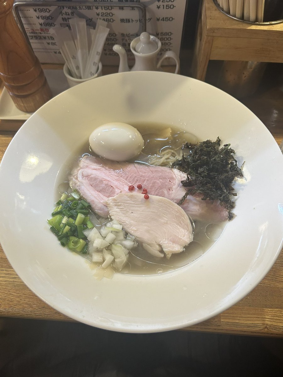 tototototiger's tweet photo. @menankojimaryu 
麺庵小島流
灰色煮干し(塩　冷やし)

大好きな灰色😍濃厚なのにサラッとしてて煮干しの旨味がダイレクトに味わえます😋
めちゃくちゃ美味しい〜🥰
いつも有り難うございます🥚
ご馳走様でした🌸 https://t.co/6Aq5HyytqI