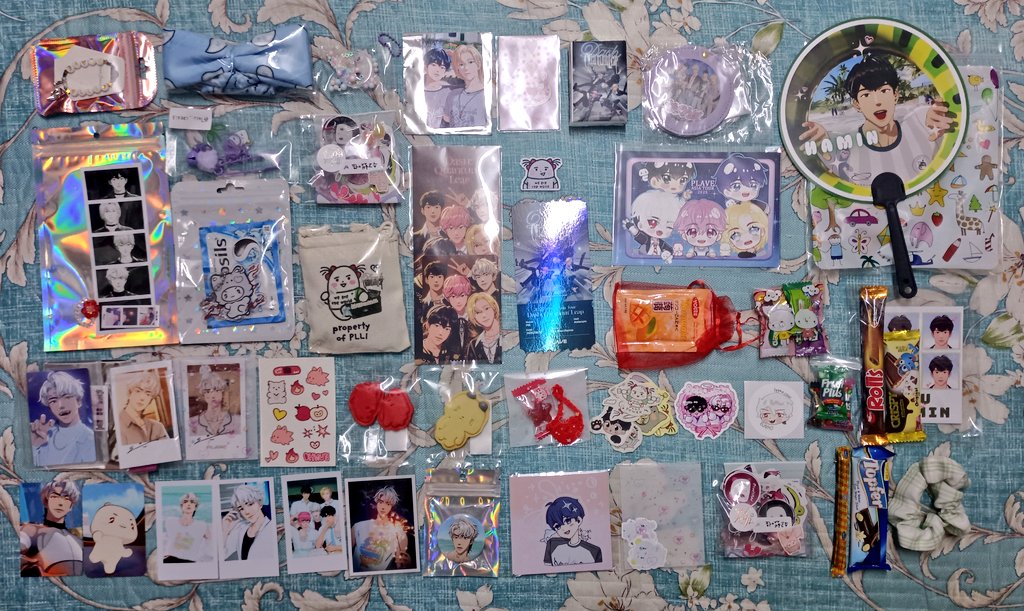eunoyuyu's tweet photo. it's my first time meeting with so many pllis so i was a bit awkward and shy but pllis are all nice and kind so i had so much fun today!
and thank you for the freebies 😚🫶🏻
#PLAVEHappenings_MY #MYPlli #PlliMY https://t.co/KlgDZJMgTd