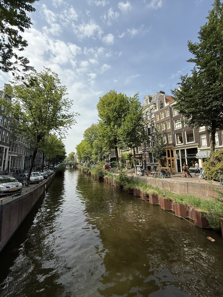 De (toekomst) van de Amsterdamse gracht…
Links of rechts?