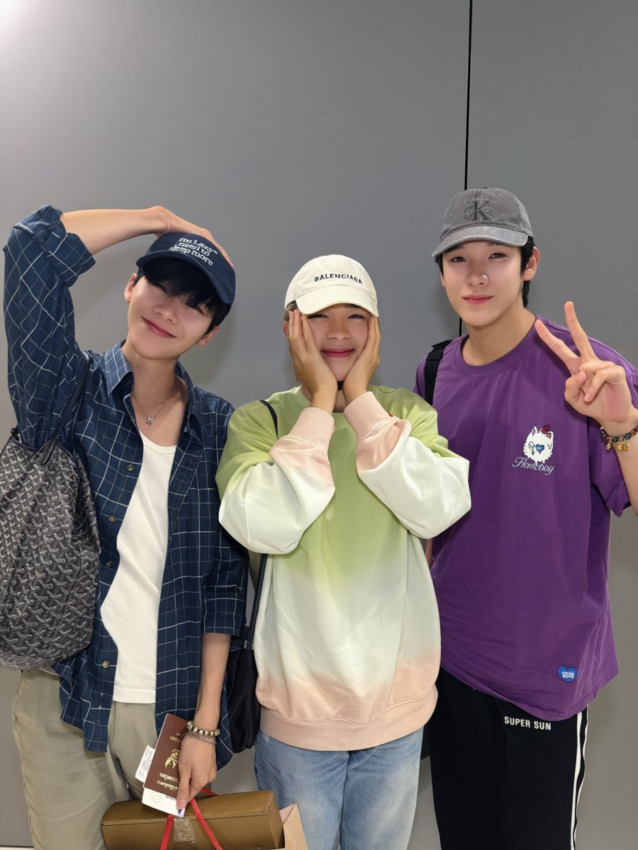 Hello Thailand 📍
we are back. 🥰