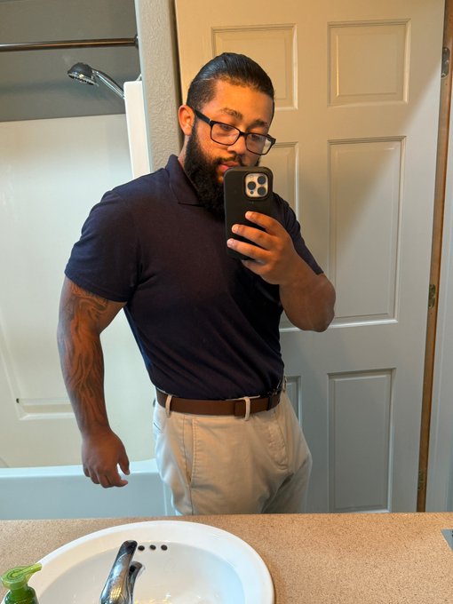 Watch The Lion!🦁's leaked NSFW photo on TwXstars