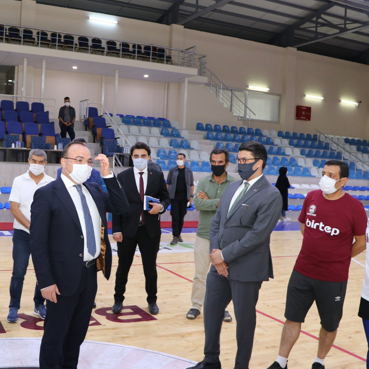 Mustafa Kâzım Alpay (@mkaofis) on Twitter photo Elazığ İl Özel İdarespor Kulübü Başkanlığım döneminde birlikte mesai yaptığım Suat Yerkazan 'ın vefatını büyük bir üzüntü ile öğrendim. Merhuma Allah'tan rahmet, ailesine ve sevenlerine taziyet diliyorum.
<a href="/elazigioisk/">Elazığ İl Özel İdare S.K.</a> <a href="/elazigozelidare/">Elazığ İl Özel İdaresi</a> <a href="/cemilyatkin/">Cemil Yatkın</a>
#elazığ Elazığ İl Özel İdarespor Kulübü Başkanlığım döneminde birlikte mesai yaptığım Suat Yerkazan 'ın vefatını büyük bir üzüntü ile öğrendim. Merhuma Allah'tan rahmet, ailesine ve sevenlerine taziyet diliyorum.
<a href="/elazigioisk/">Elazığ İl Özel İdare S.K.</a> <a href="/elazigozelidare/">Elazığ İl Özel İdaresi</a> <a href="/cemilyatkin/">Cemil Yatkın</a>
#elazığ