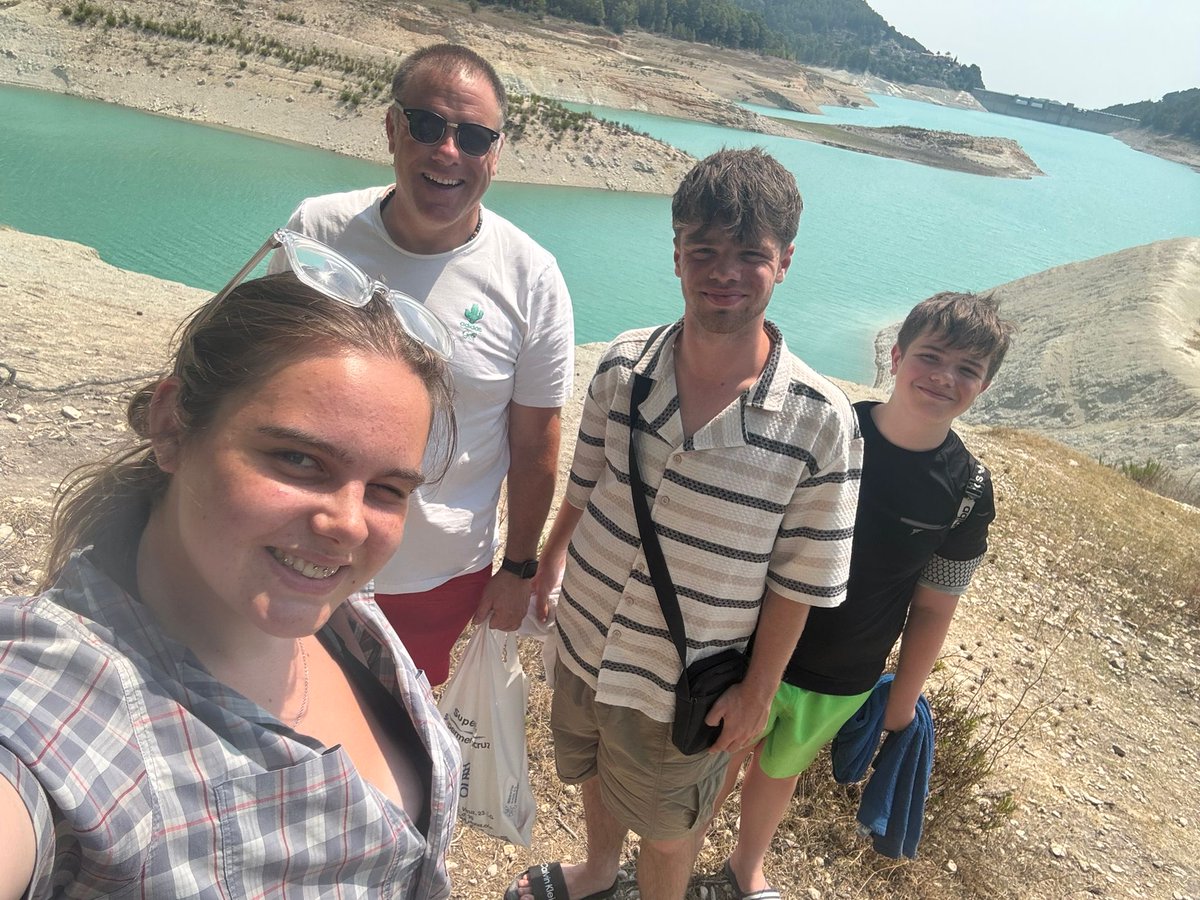 Darren Morgan (@moggy14) on Twitter photo 