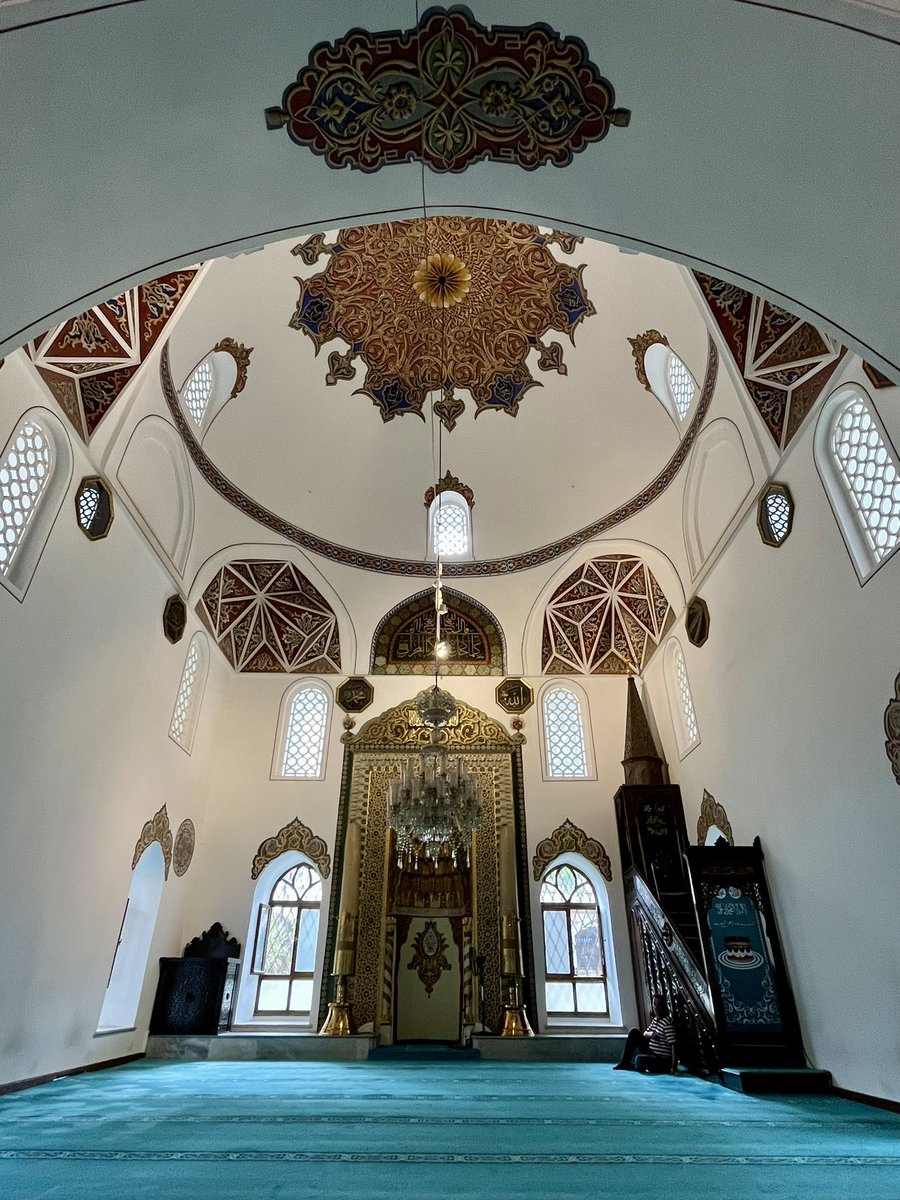 SuleymannCinar's tweet photo. …

“Su sesi ve kanat şakırtısından
Billur bir avize Bursa'da zaman”

… https://t.co/CcrNLxZfvg
