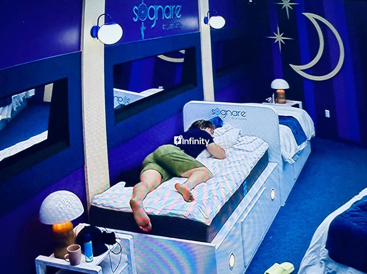 Siento qur Esas nalgotas de aldo de nigris nadie las aprovecha 🥵