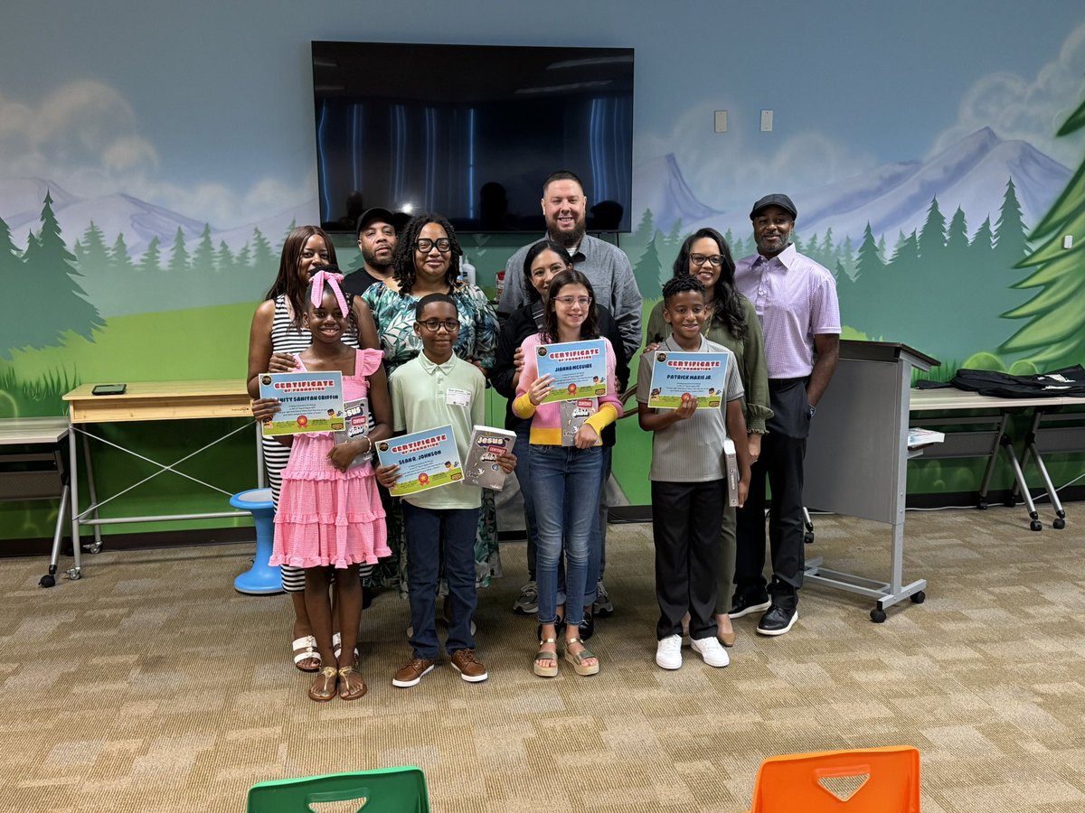 ReChargeTeenMin's tweet photo. Congratulations to our rising 6th graders. Welcome to ReCharge Teen Ministry. https://t.co/EviO3eYqlH