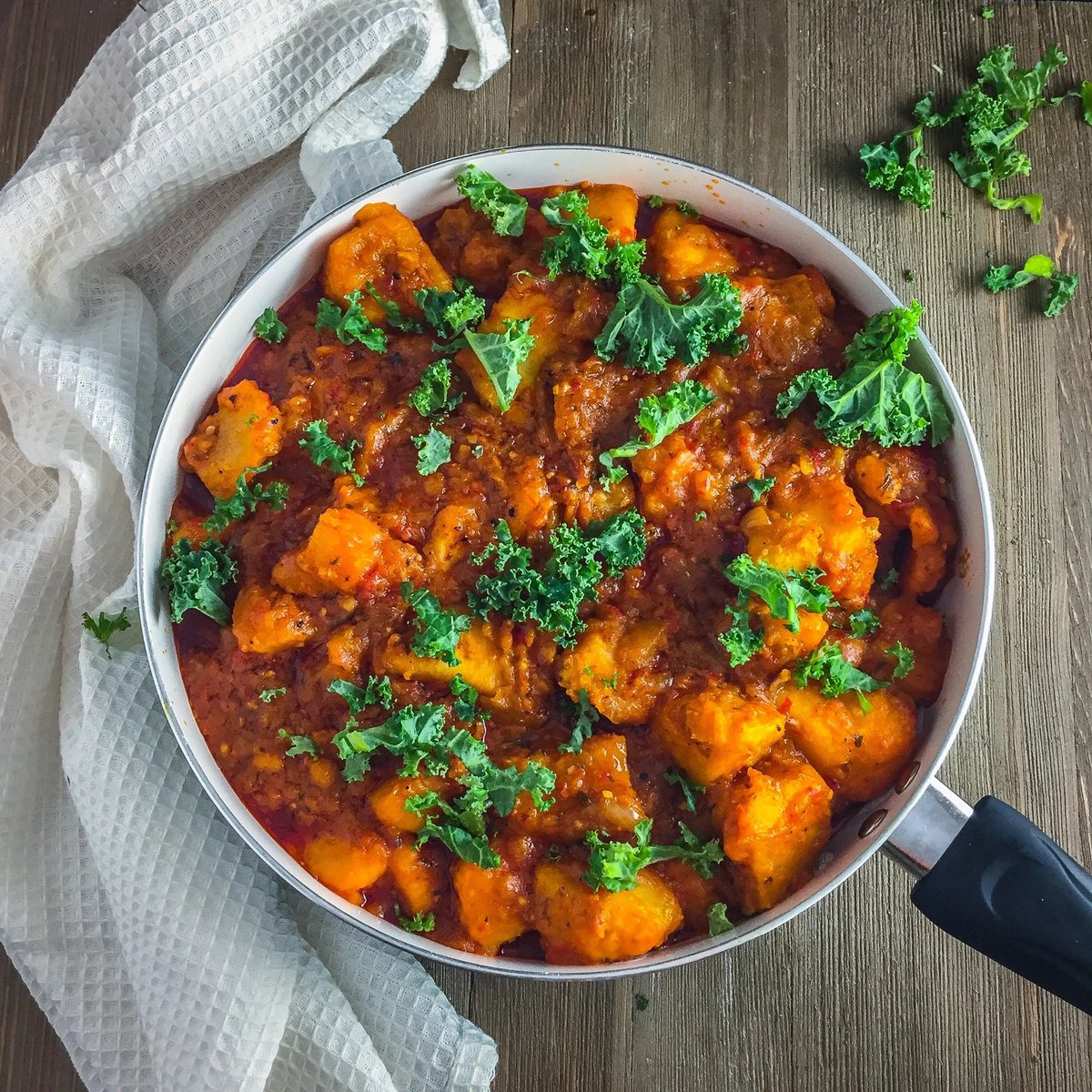 Yam porridge is Nigeria’s ultimate one-pot comfort food. Here’s why it’s more than a meal, it’s a taste of home.
nkenne.com/blog/yam-porri…