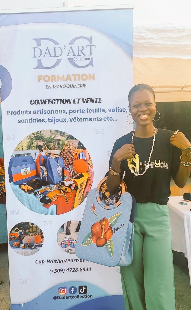 Fais ce que tu peux 😍💃🥰
Avec ce que tu as
Là où tu es👌

Choississez vos sacs à mains  Dad'Art Collection est là pour vous servir

Tel:47288944