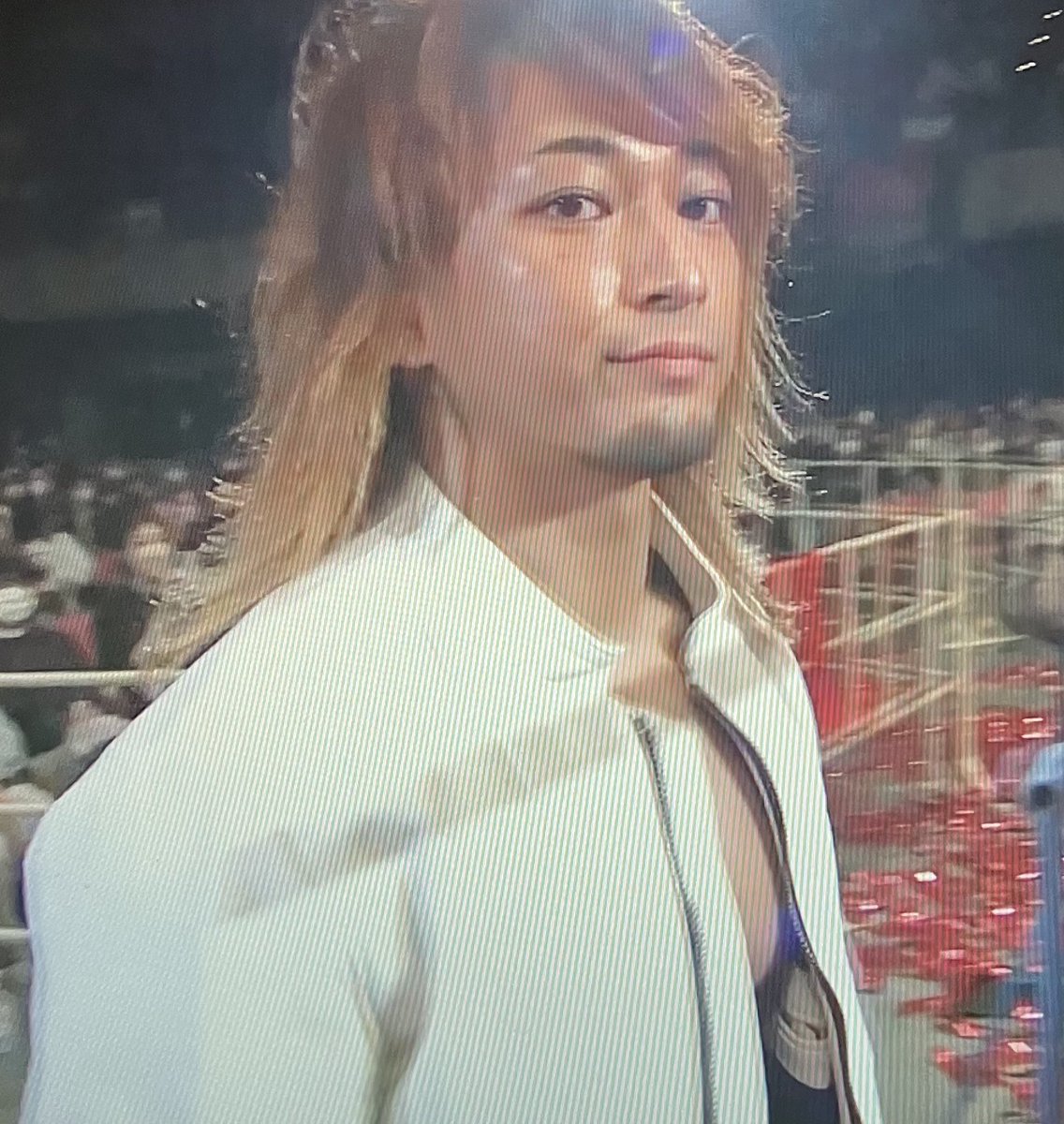 VN6LC52Gl642128's tweet image. せっかくだから海野はまたこの長髪姿が見たいよ🥲黒髪に毛先だけ金髪姿がいいなぁー。だって黒髪長髪も似合うんだもん♪
#海野翔太 #shooter #SecondChapter 
#新日本プロレス #本隊なんで