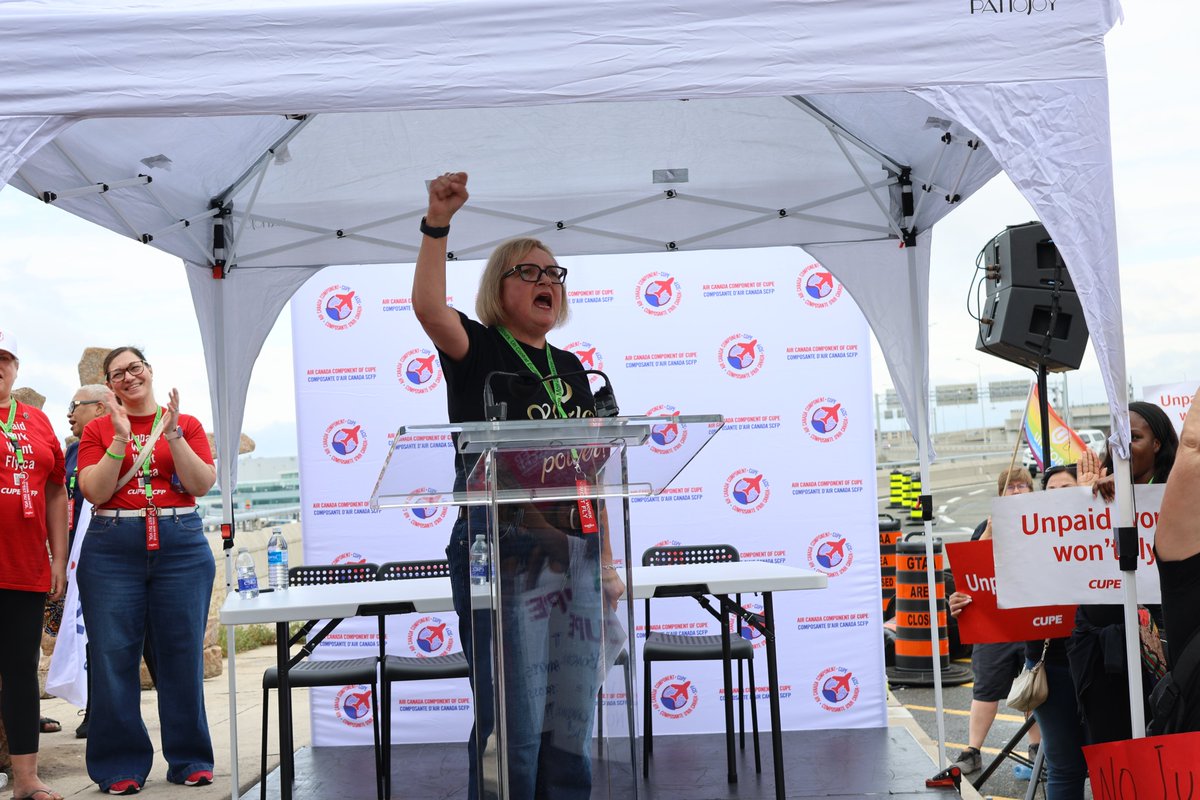 Unifor (@unifortheunion) on Twitter photo At the Pearson rally <a href="/Lanampayne/">Lana Payne 🇨🇦🇨🇦🇨🇦</a> blasted the federal gov’t for forcing CUPE #flightattendants into arbitration. “You have tipped the scales - we will not stand for it. You have given every single federal employer the message they don’t have to bargain. Expect even more conflict.” At the Pearson rally <a href="/Lanampayne/">Lana Payne 🇨🇦🇨🇦🇨🇦</a> blasted the federal gov’t for forcing CUPE #flightattendants into arbitration. “You have tipped the scales - we will not stand for it. You have given every single federal employer the message they don’t have to bargain. Expect even more conflict.”