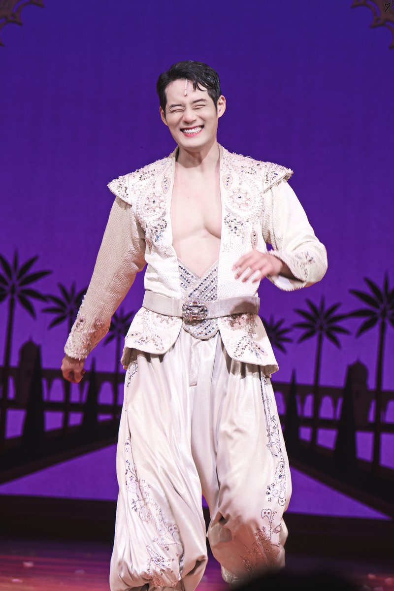 250817 알라딘
알라딘 :: 서경수

가나디 달려 ~

𝙳𝚎𝚊𝚛. 𝙼𝚞:𝙸