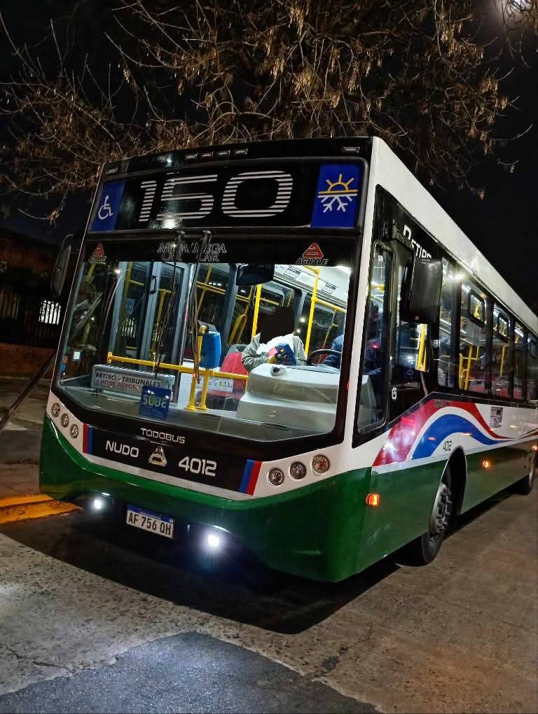 BondisATR's tweet photo. Tambien la #Linea150 está recibiendo coches de otra línea hermana: la 50
Nuevos 4012 y 4013
Ambos #Agrale MT 17.0 LE Plus #TodoBus Retiro https://t.co/zvdEtRRhvF