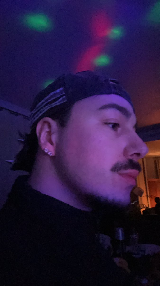 kewin tweet media