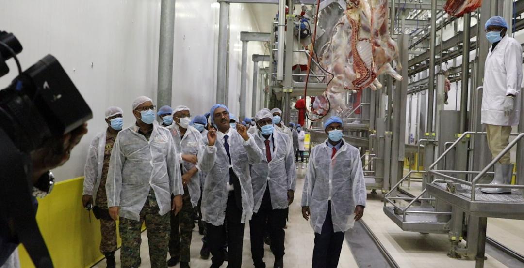 MASAD_SD's tweet image. برعاية الفريق أول ميرغني إدريس.. وتشريف الفريق إبراهيم جابر منظومة الصناعات الدفاعية تدشن إعادة إعمار مجمع الكدرو للحوم

الخرطوم – الكدرو
الأحد 17 أغسطس 2025م

#يلا_نعمر 
#مسلخ_الكدرو_للحوم
#نصر_من_الله_وفتح_قريب 
#منظومة_الصناعات_الدفاعية