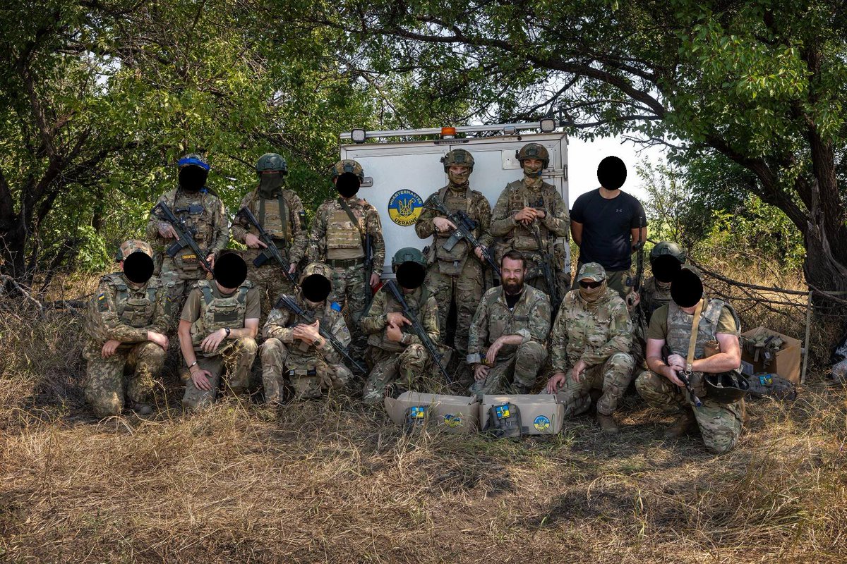 Very proud of this course a few weeks ago.

Yes, it is a course like so many others, but this is probably some of the most experienced sappers in the entire world, and I am proud of conducting classes with this unit who unfortunately did not want to be named.

I´m lucky to be