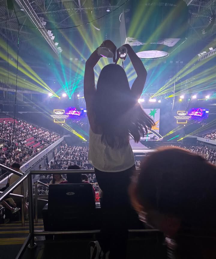 02seokjin's tweet photo. #SooTerrificinMNL #DoItManila #도경수 #DOHKYUNGSOO #DO #Kyungsoo #ASIACONCERT_DOit #DOit2025 #EXO 
@companysoosoo https://t.co/rcwdfMEYnp