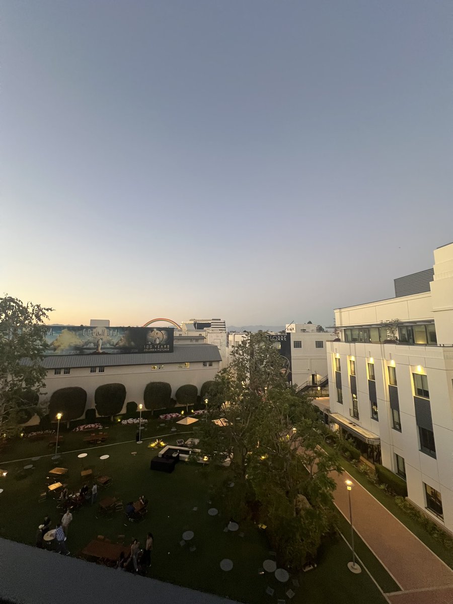 Wrapped up my contract at Sony Immersive music for #UEFN over the weekend. I didn’t really talk ab the job too much on here bc of non-disclosure stuff but its crazy that working on #Fortnite could let me work in person on a movie lot !