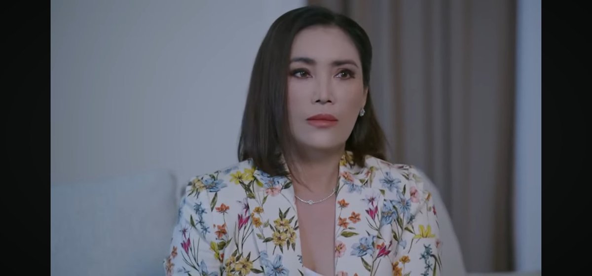 แล้วคุณแม่ตัวจริงคือน่ารักมาก ชงสุด 
ว่าแต่ชุดลายดอกกับความเฟียซนี้คือ แอบเฟียซแบบละมุน 555

DM ROLLER COASTER
#DoctorsMineEP5