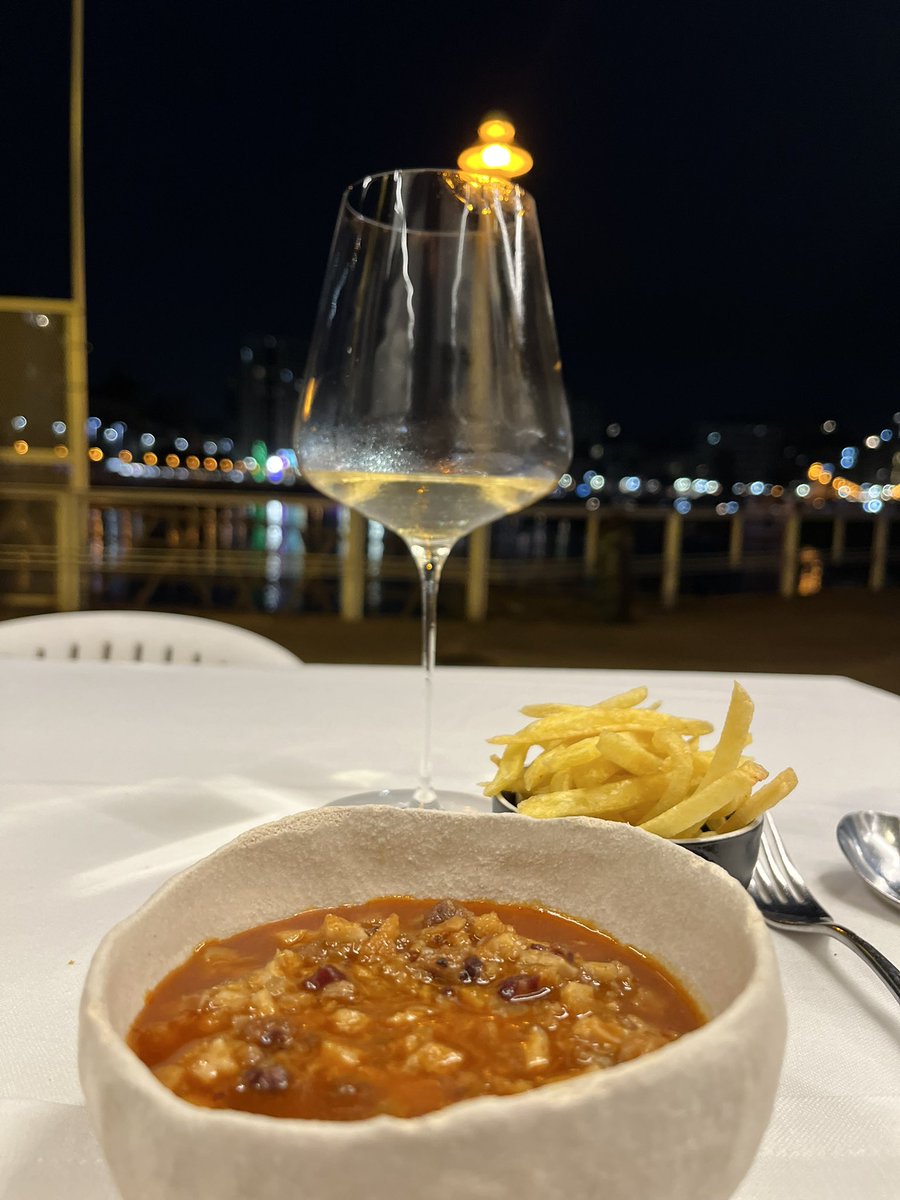 Los mejores callos de Asturias ( y del mundo ) no admito discusión 😜 <a href="/AugaRestaurante/">Restaurante Auga</a> Haces magia con este plato querido Gonzalo.