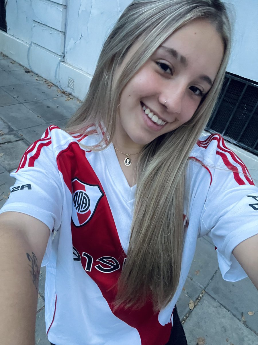 tinitacarp tweet media