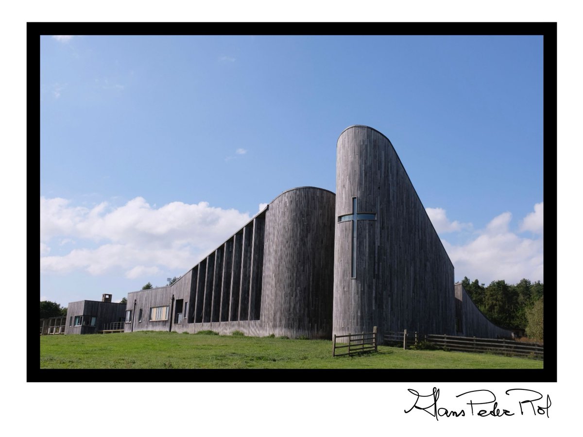 HansPeterRol's tweet photo. A photo a day, keeps my freedom close. 
16-08-2025.
#Stanbrookabbey #Wass #Yorkshire #FeildenCleggBradleyStudios #Benedictijnen #benedictine #benedictines #Abbey #architecture #modernarchitecture #masterpiece #photography #photo #photojournalism #Streetphotography #Art #religion https://t.co/J8bGfvDktJ