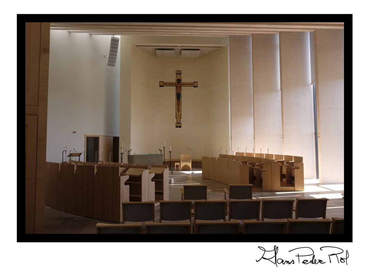 HansPeterRol's tweet photo. A photo a day, keeps my freedom close. 
16-08-2025.
#Stanbrookabbey #Wass #Yorkshire #FeildenCleggBradleyStudios #Benedictijnen #benedictine #benedictines #Abbey #architecture #modernarchitecture #masterpiece #photography #photo #photojournalism #Streetphotography #Art #religion https://t.co/J8bGfvDktJ