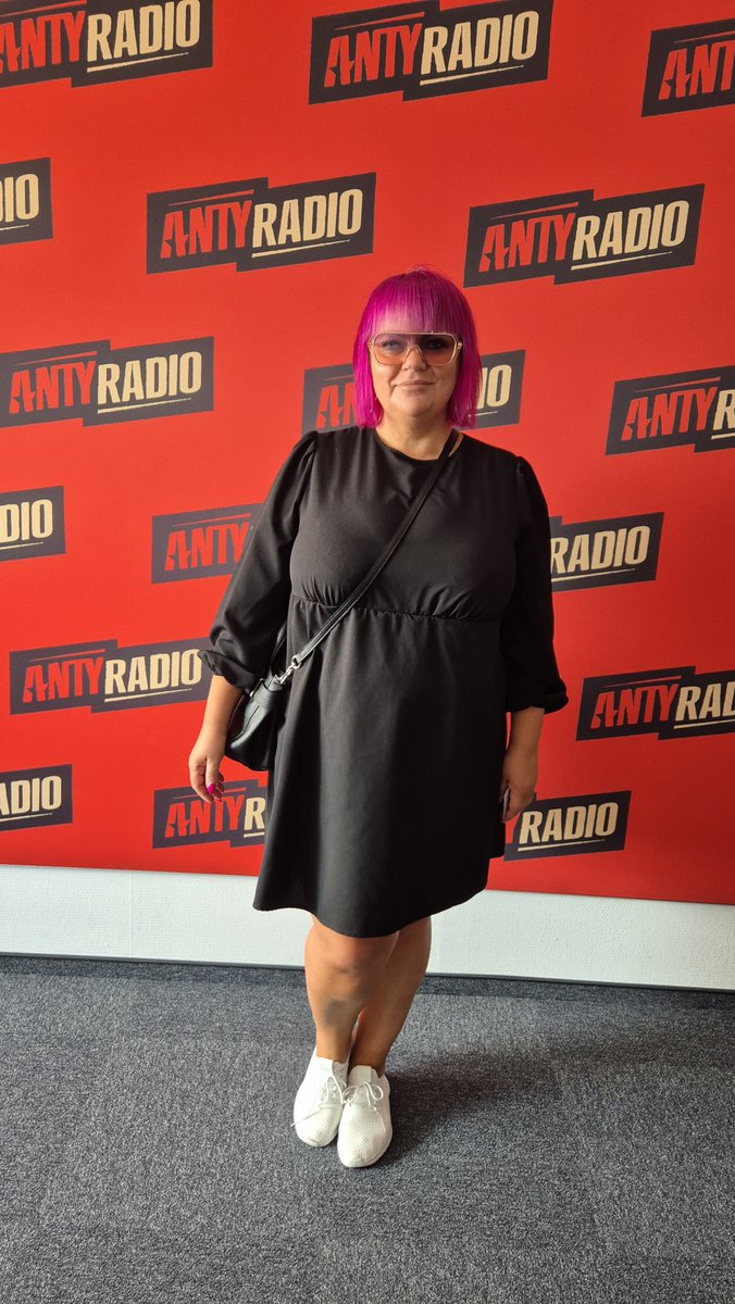 Sylwia Stempniak @RadioRebeliant (@sylwiastempniak) on Twitter photo 4 ostatnie dni to paradoksalnie bardzo ważny moment dla #radiorebeliant ‼️
Naprawdę to, co zrobił <a href="/D_Tarczynski/">Dominik Tarczyński MEP</a> i <a href="/MSchreiberM/">Marianna Schreiber</a> przekonało mnie do tego, że <a href="/Radio_Rebeliant/">RadioRebeliant</a> jest już prawdziwym medium, którego zaczynają się bać.
Pamiętajcie jednak. My się dopiero rozkręcamy 💪 4 ostatnie dni to paradoksalnie bardzo ważny moment dla #radiorebeliant ‼️
Naprawdę to, co zrobił <a href="/D_Tarczynski/">Dominik Tarczyński MEP</a> i <a href="/MSchreiberM/">Marianna Schreiber</a> przekonało mnie do tego, że <a href="/Radio_Rebeliant/">RadioRebeliant</a> jest już prawdziwym medium, którego zaczynają się bać.
Pamiętajcie jednak. My się dopiero rozkręcamy 💪